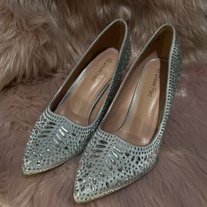 Super fun silver stiletto!